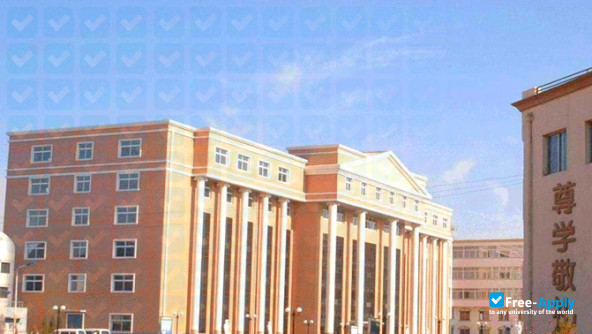 Foto de la Liaoning Advertising Vocational College #5