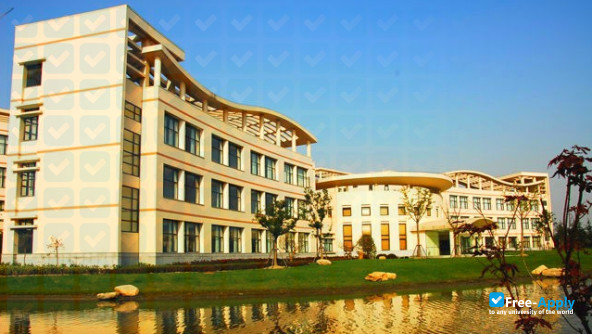 Photo de l’Shanghai Customs College #3