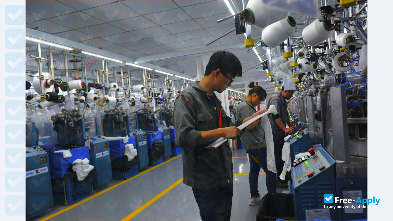 Hebei Energy College of Vocation & Technology photo #4