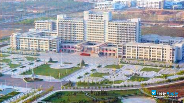 Foto de la Jining University #2