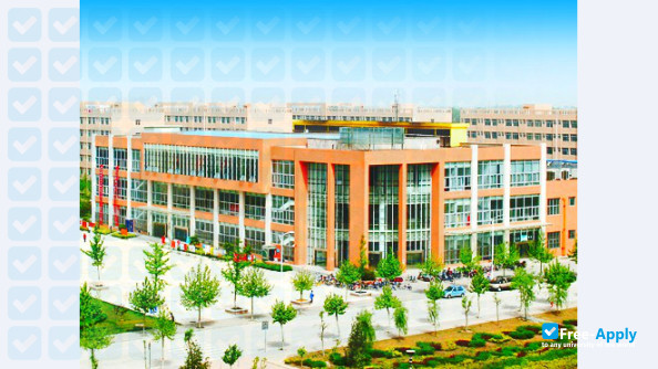 Xi'An Shiyou University photo #8
