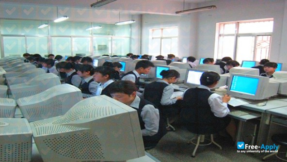Shaanxi Labor College photo #5