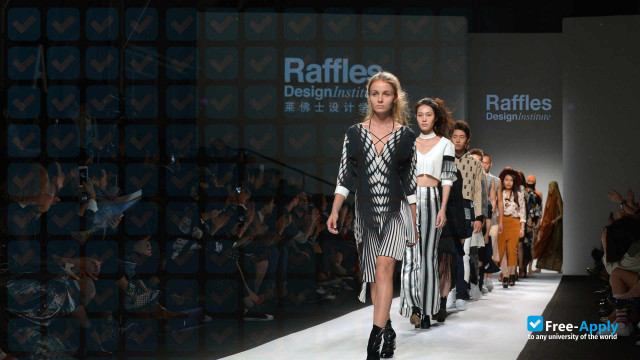 Photo de l’Raffles Design Institute #3