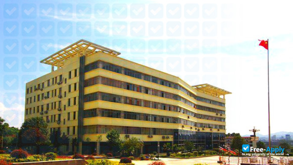 Pingxiang University фотография №3