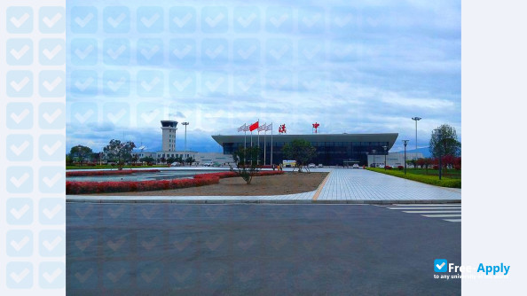 Hanzhong Vocational & Technical College фотография №5