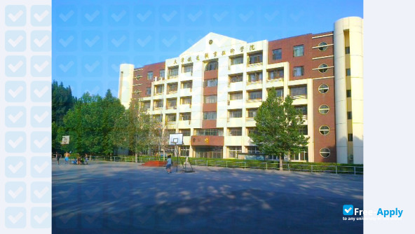 Photo de l’Tianjin Railway Technical & Vocational College #7