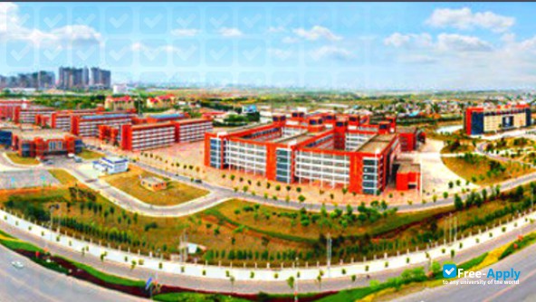Yingkou Institute of Technology фотография №2