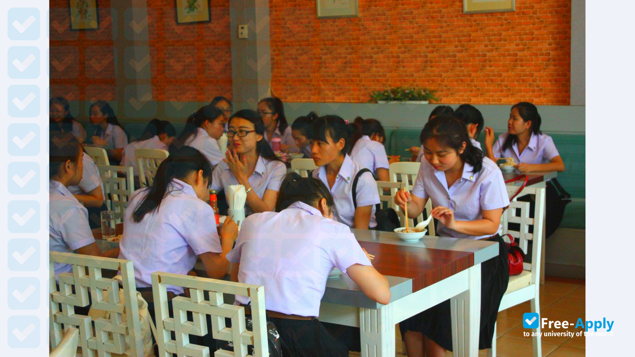 Chuxiong Normal University photo #3
