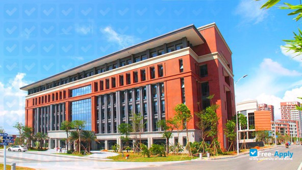 Guangzhou Medical University фотография №3