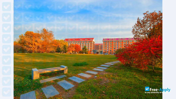 Jilin Huaqiao University of Foreign Languages фотография №16