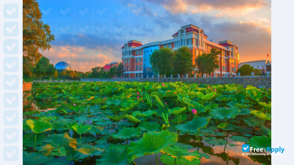 Jilin Huaqiao University of Foreign Languages фотография №10