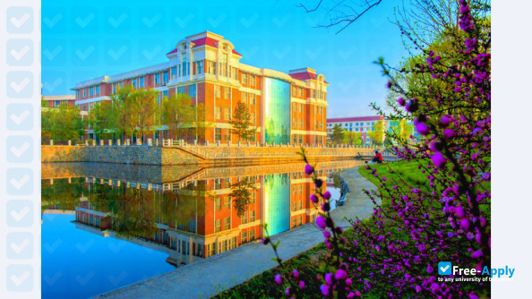 Jilin Huaqiao University of Foreign Languages фотография №12