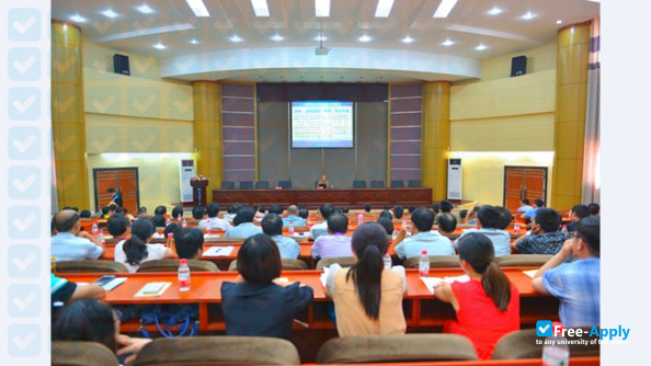Ezhou Polytechnic photo #3