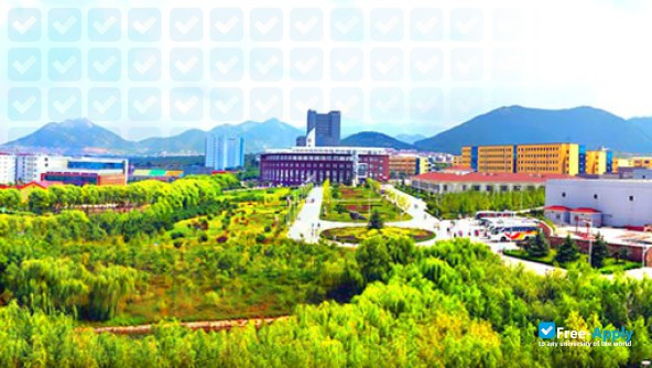 Qindao Technological University Qindao College photo #3