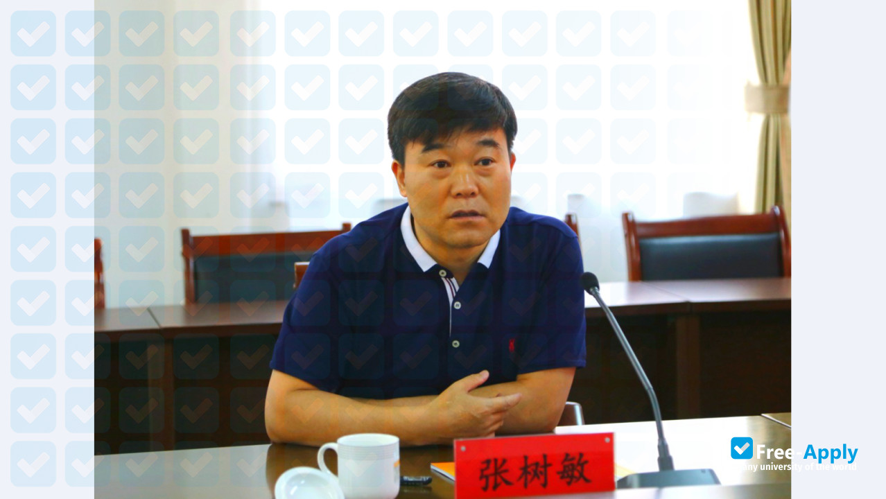 Zhangjiakou Vocational & Technical College фотография №4