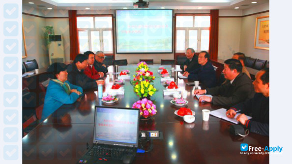 Foto de la Jiandong College #9