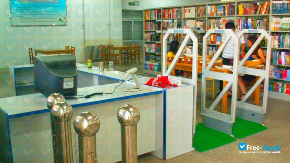 Tangshan Vocational & Technical College фотография №2