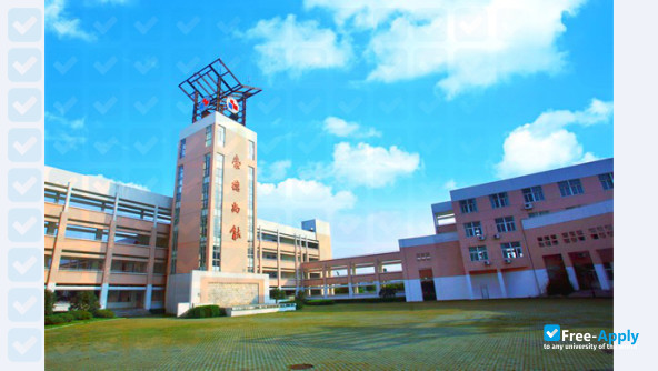 Huzhou Vocational & Technical College фотография №8