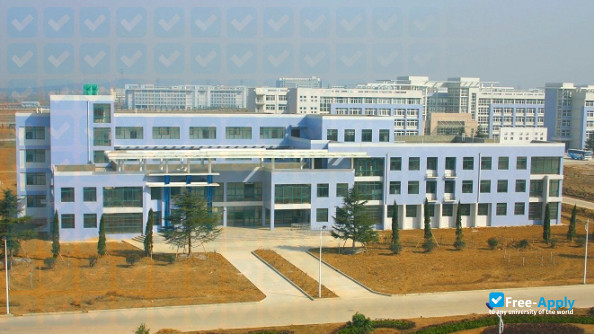 Bengbu University photo #4