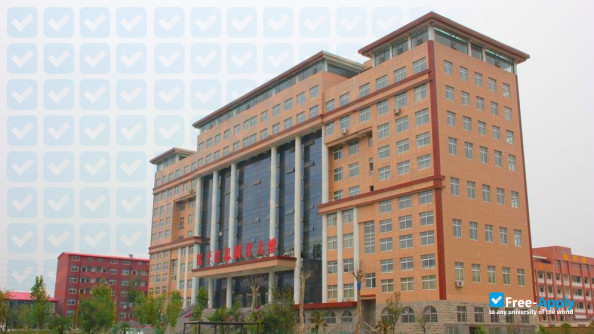 Photo de l’Zhengzhou Professional Technical Institute Of electronic & Information #3