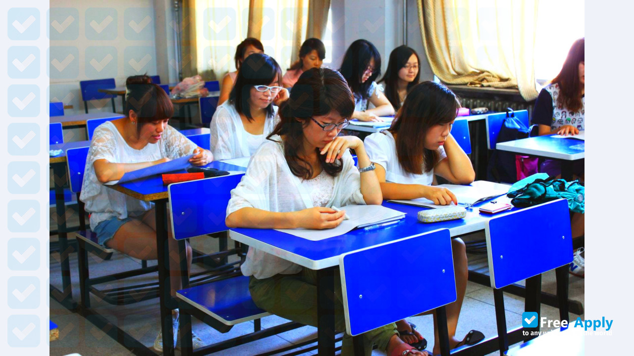 Shaanxi Elyctronic Technical College photo #2
