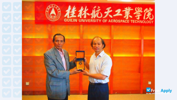 Foto de la Guilin University of Aerospace Technology #6
