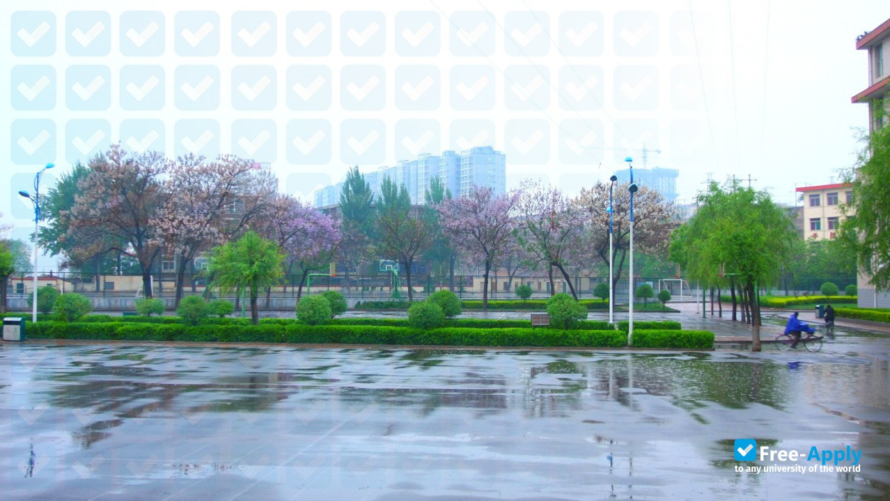 Foto de la Shanxi Light industry Career Technical College #5