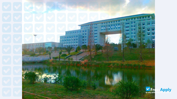 Kunming University photo #3