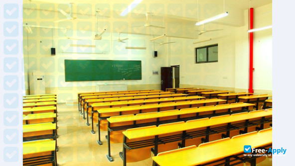 Photo de l’Shanghai University of Finance & Economics Zhejiang College #12
