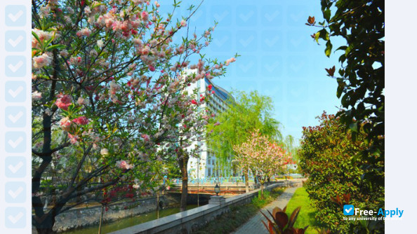 Foto de la Taizhou Polytechnic College #1