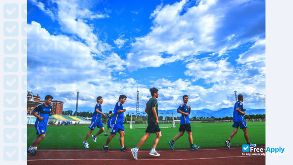 Foto de la Xijing University #3