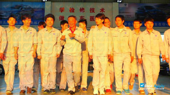 Hubei Industrial Polytechnic photo #9