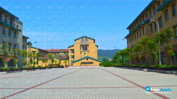 Photo de l’Chongqing Vocational College of Light Industry #3