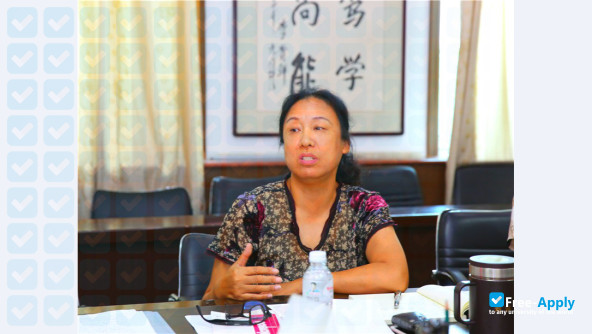 Foto de la Yingkou Vocational & Technical College #2
