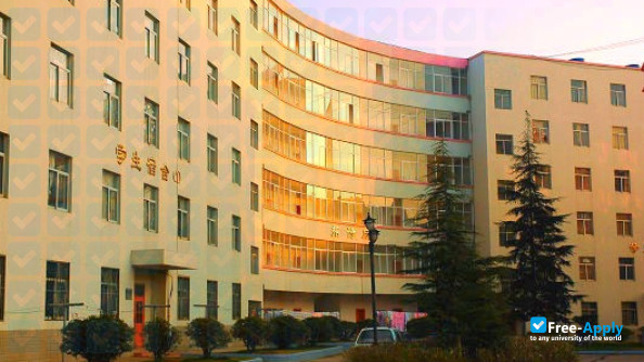 Yunnan Land and Resources Vocational College фотография №4