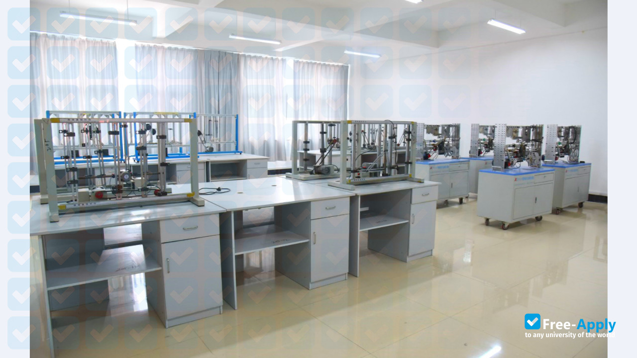 Photo de l’Harbin University of Science and Technology Rongcheng Campus #4