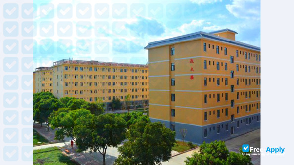 Sichuan Electronic Machinery Vocational & Technical College photo #5