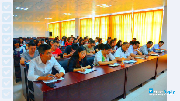 Sichuan Electronic Machinery Vocational & Technical College photo #8