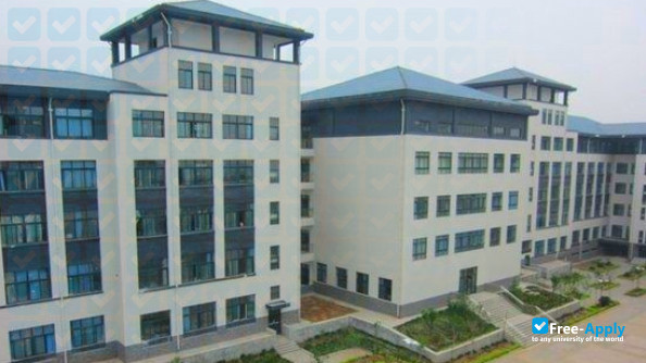 Jinan Vocational College of Nursing фотография №1