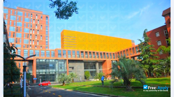 Shanghai Civil Aviation College фотография №8