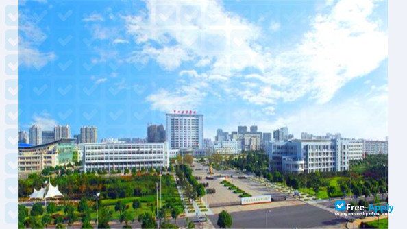 Foto de la Changzhou Vocational Institute of Engineering #7
