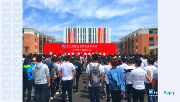 Foto de la Zhejiang International Maritime College #5