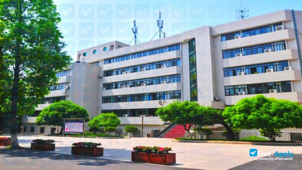 Sichuan Post and Telecommunications College photo #3