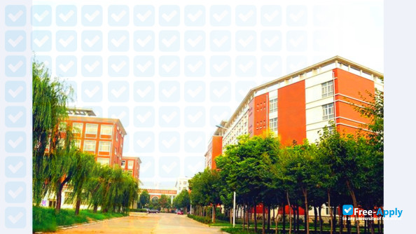 Photo de l’Hebi Polytechnic #3