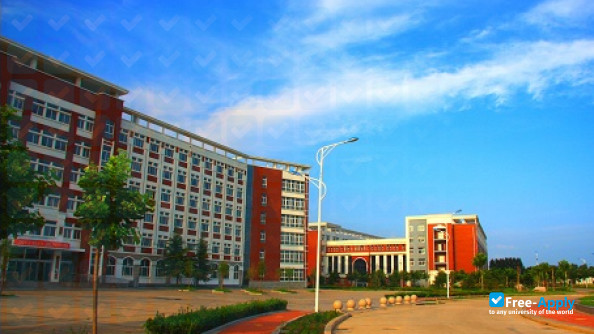 Photo de l’Hebi Polytechnic #5