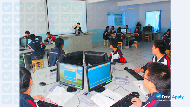 Photo de l’Xinjiang Tianshan Vocational & Technical College #2