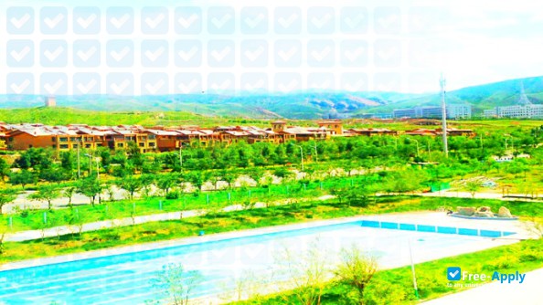 Xinjiang Tianshan Vocational & Technical College photo #16