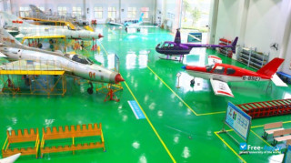 Miniatura de la Changsha Aeronautical Vocational & Technical College #9