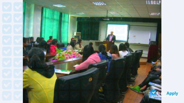 Foto de la Hainan Technology and Business College #9