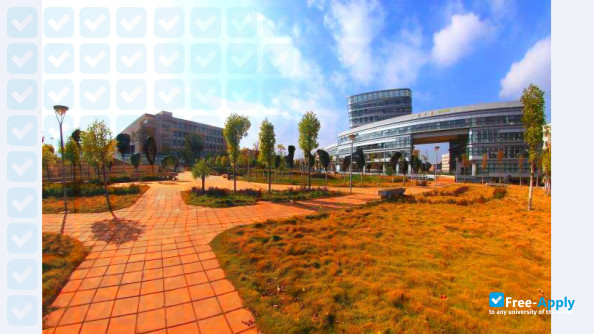 Foto de la Yunnan Vocational & Technical College of National Defense Industry #7